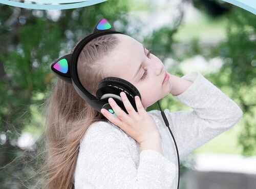 Best Headphones for Teenage Girls